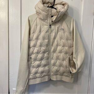 The North Face Quilted 550 Goose Down Fill Hooded Puff Jacket